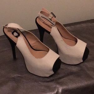 Size 8 stiletto sling back.